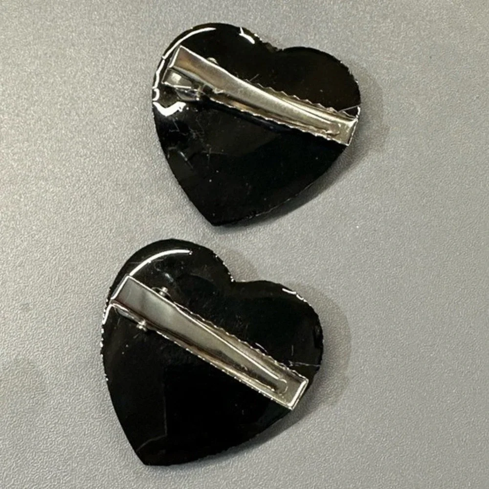 NEW Hair Accessories Clips set of 2‎ hearts black